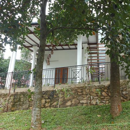 Lavender Hills Home Stay Канди Екстериор снимка